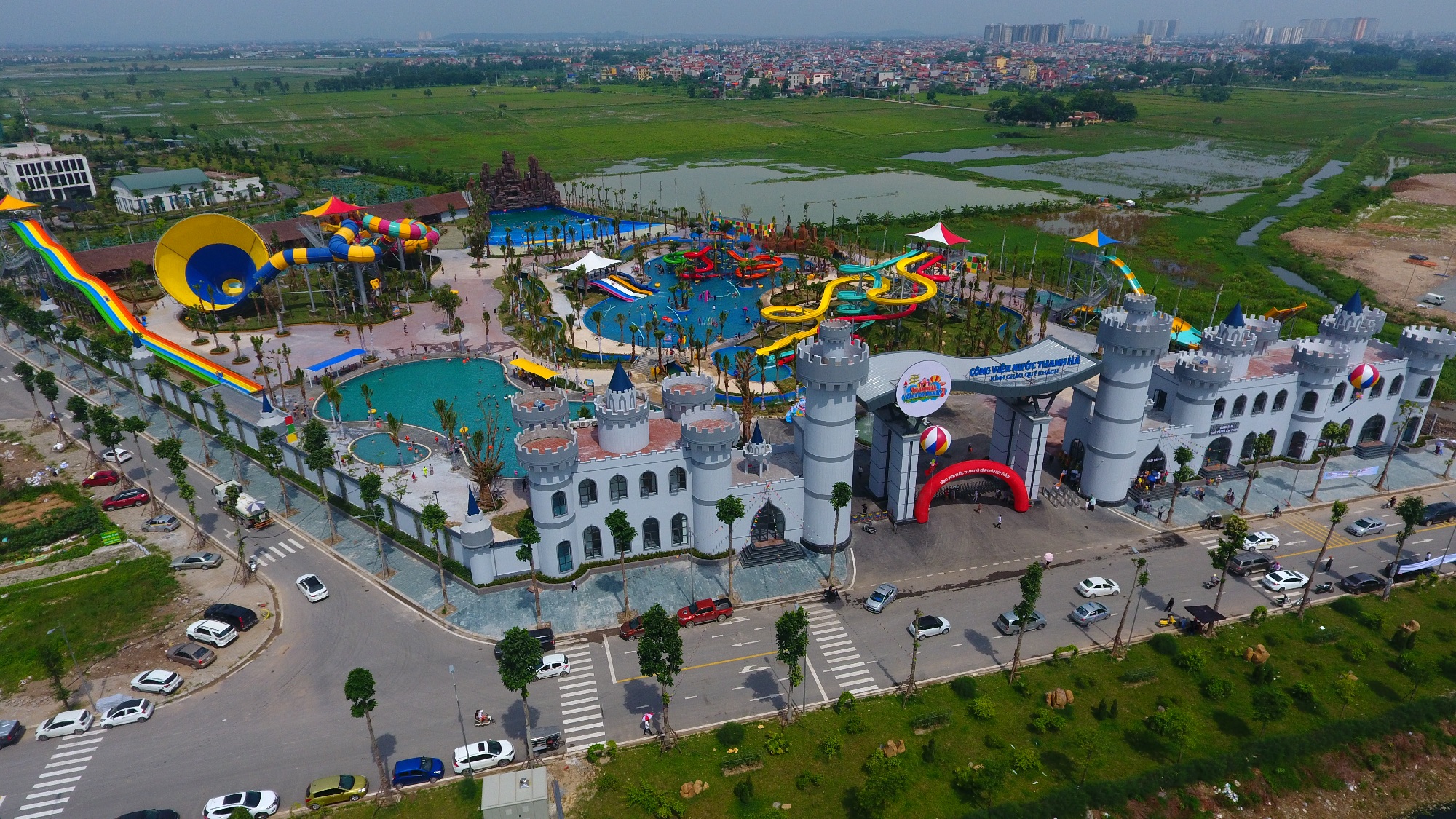 Toàn cảnh công viên nước Thanh Hà mới khai trương đã có trẻ bị đuối nước