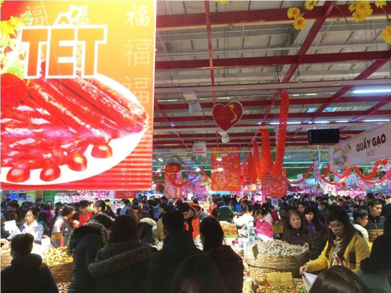 Nghẹt thở vào siêu thị ngày cận Tết ảnh 2