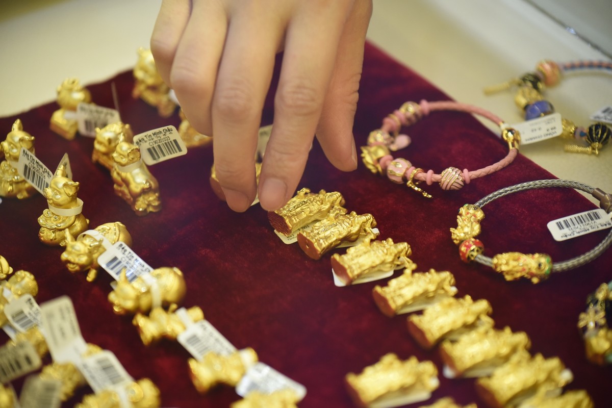 “Cơn điên” của vàng tái phát, lập đỉnh cao nhất 7 năm ảnh 1