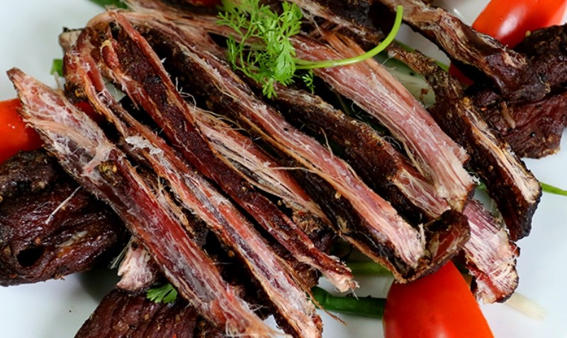 Trâu gác bếp, đặc sản ẩm thực vùng Tây Bắc ảnh 1