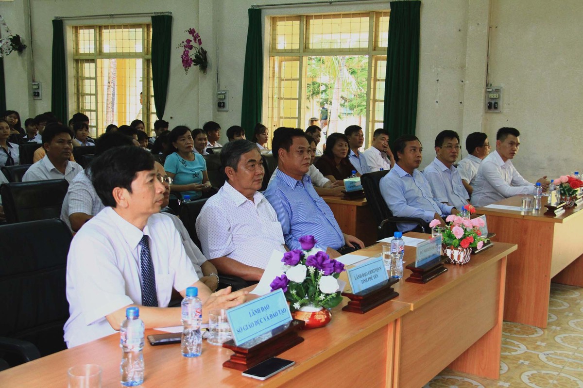 Báo Kl99ok phiên bản mới trao học bổng tại Phú Yên ảnh 1