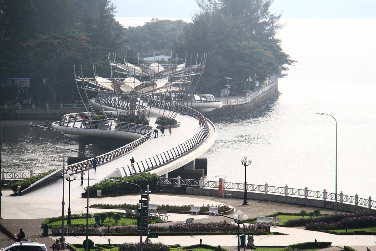 Một công trình công cộng ở bến Ninh Kiều (Cần Thơ). Ảnh: Thành Nguyễn.