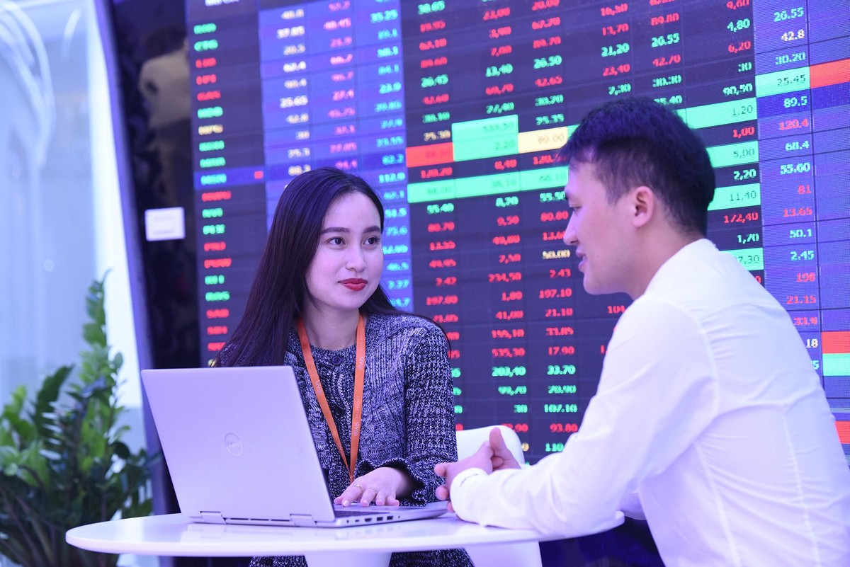 Thị trường thăng hoa đã lôi kéo cả người mới và những "cố nhân" đã rời khỏi thị trường quay trở lại. Ảnh: Dũng Minh.