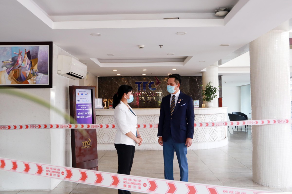 Ông Đặng Hồng Anh, Chủ tịch Hội Doanh nhân trẻ Việt Nam, Phó chủ tịch Kl994 game bài casino hấp dẫn TTC, Chủ tịch DHA cho biết, bằng những việc làm thiết thực, TTC rất mong được chung tay cùng Kl993 ưu đãi thưởng hấp dẫn và các địa phương đẩy lùi dịch bệnh