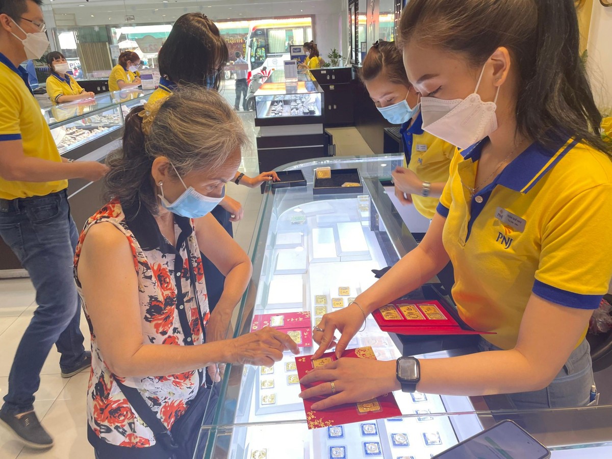 Sản phẩm vàng trong ngày Thần Tài cũng được các công ty Kl992 VIP Trang Chủ 2026 vàng đa dạng mẫu mã để thu hút người mua