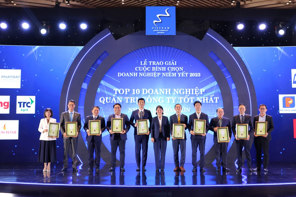 Top 10 Kl991.com World Cup 2026 Chính Thức Quản trị công ty tốt nhất 2023, nhóm vốn hóa lớn (Ảnh: Lê Toàn)