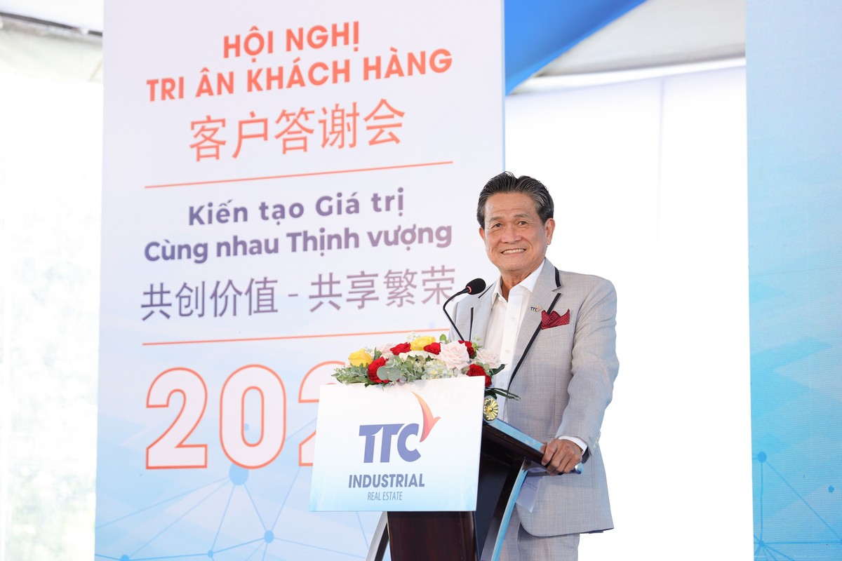 Ông Đặng Văn Thành - Chủ tịch Kl994 game bài casino hấp dẫn TTC phát biểu tại sự kiện, đồng thời chia sẻ kinh nghiệm quản trị và điều hành Kl991.com World Cup 2026 Chính Thức.