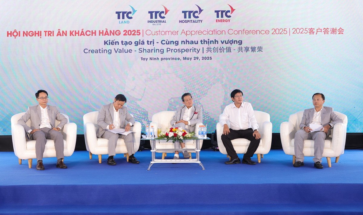 Phiên tọa đàm “Kiến tạo giá trị - Cùng nhau thịnh vượng”.