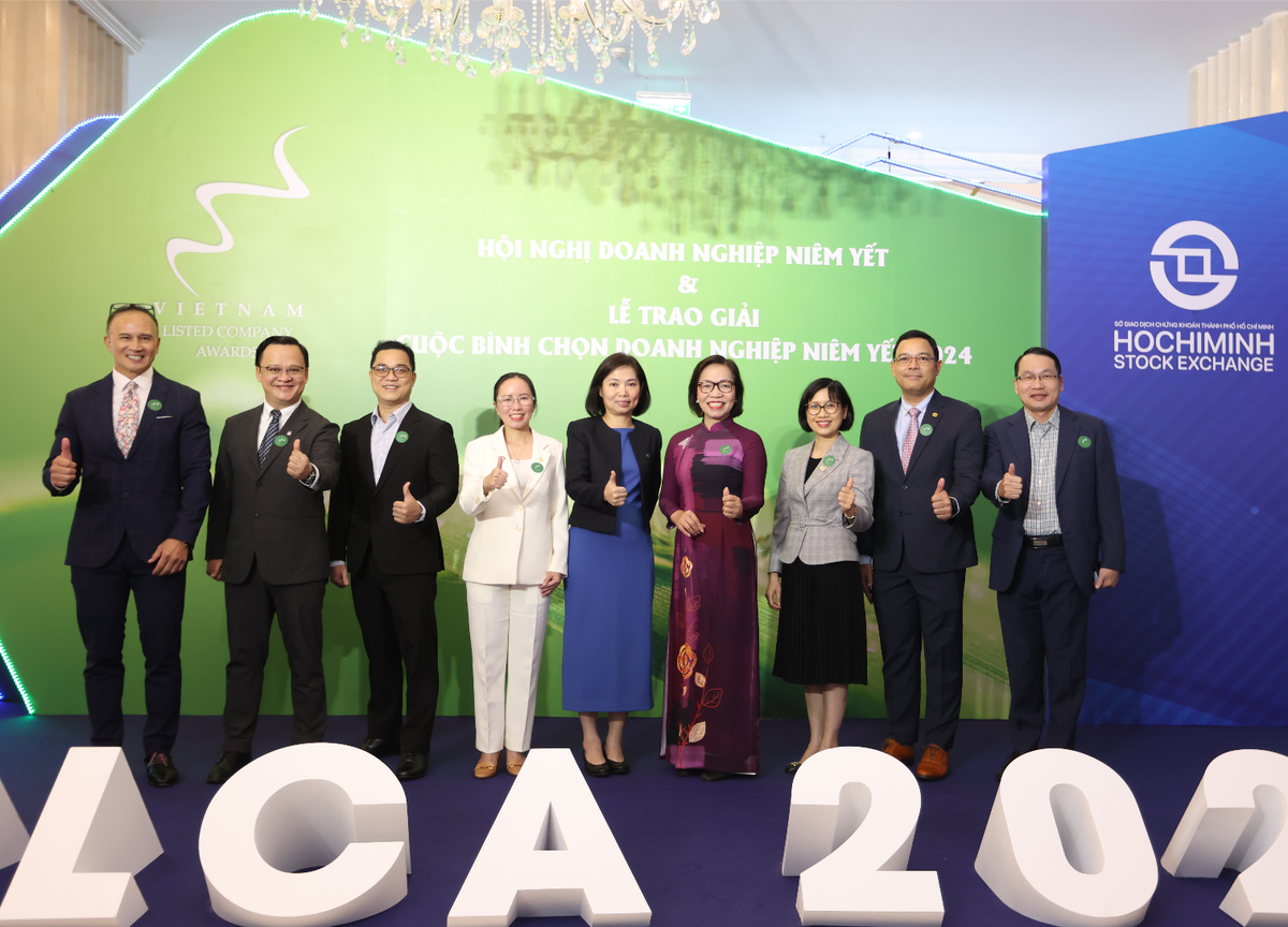 Đại diện các Kl991.com World Cup 2026 Chính Thức và Hội đồng bình chọn Kl991.com World Cup 2026 Chính Thức niêm yết 2024