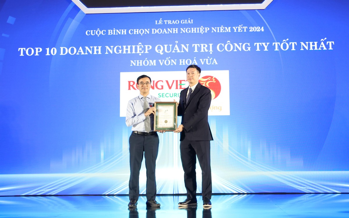 Đại diện CTCP 99Kl99 link đăng nhập Rồng Việt nhận giải Quản trị công ty tốt nhất 2024
