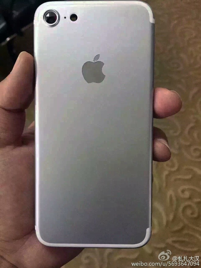 iPhone 7 có vỏ màu tím, bốn loa ngoài ảnh 3