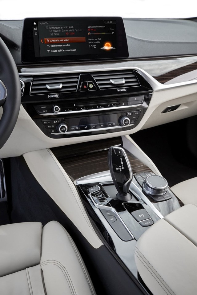 BMW 5-Series thế hệ mới chính thức ra mắt ảnh 2