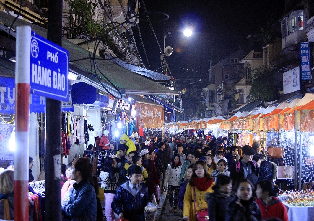 Những khu chợ đêm dọc theo chiều dài đất nước ảnh 1