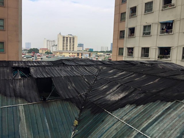 Hà Nội: Cháy lớn tại bể bơi lọt giữa 3 tòa chung cư Xa La ảnh 7