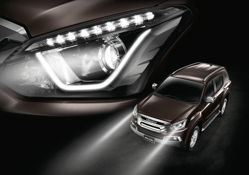 Isuzu mu-X 2017 - nỗ lực bám đuổi Toyota Fortuner ảnh 3