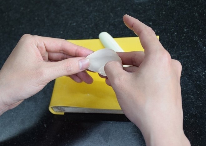 Hoa hồng sứ - quà tặng độc đáo cho dịp 8/3 ảnh 2 Hoa hồng sứ - quà tặng độc đáo cho dịp 8/3 ảnh 2