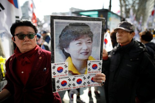 Số phận Tổng thống Park Geun-hye sau khi bị phế truất ảnh 1
