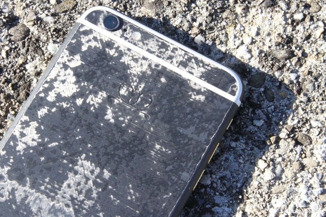 7 smartphone giá "trên trời" ảnh 4