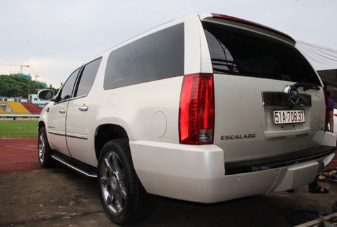 'Khủng long' Cadillac Escalade 2007 giá 1,2 tỷ tại Việt Nam ảnh 2