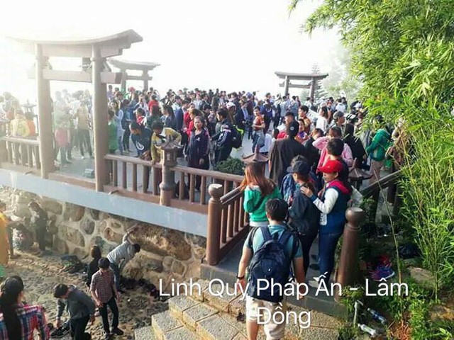 Mạng Trang Chủ KL99Com Số 1 Link Đăng Ký KL999 “nổ tung” với hình ảnh kín đặc người tại các khu du lịch trong dịp nghỉ lễ ảnh 2