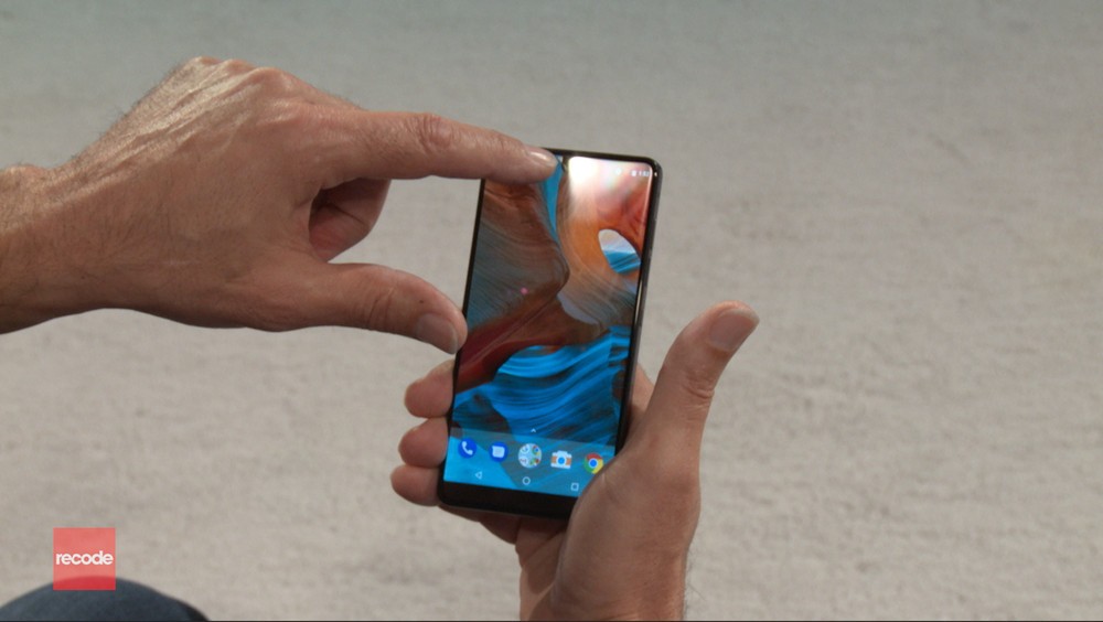 Ảnh thực tế 'kẻ hủy diệt iPhone' của cha đẻ Android ảnh 3