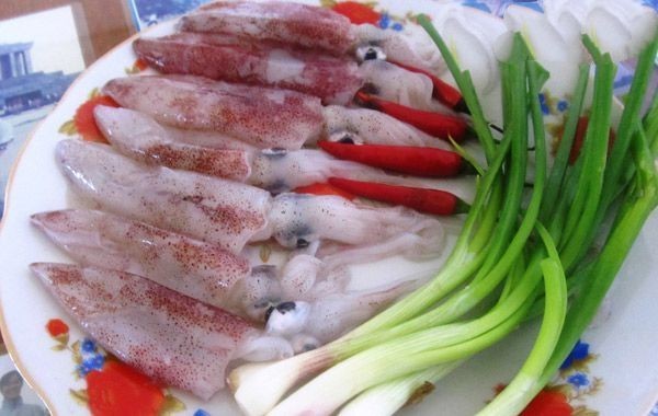 Lẩu mực Đại Lãnh tươi ngon nức tiếng trên Quốc lộ 1A ảnh 1