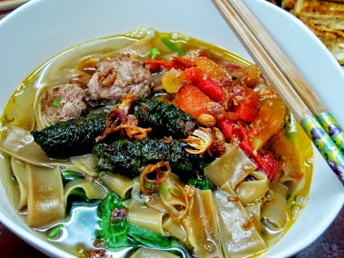 'Thật thà như bánh đa cua Hải Phòng' ảnh 1