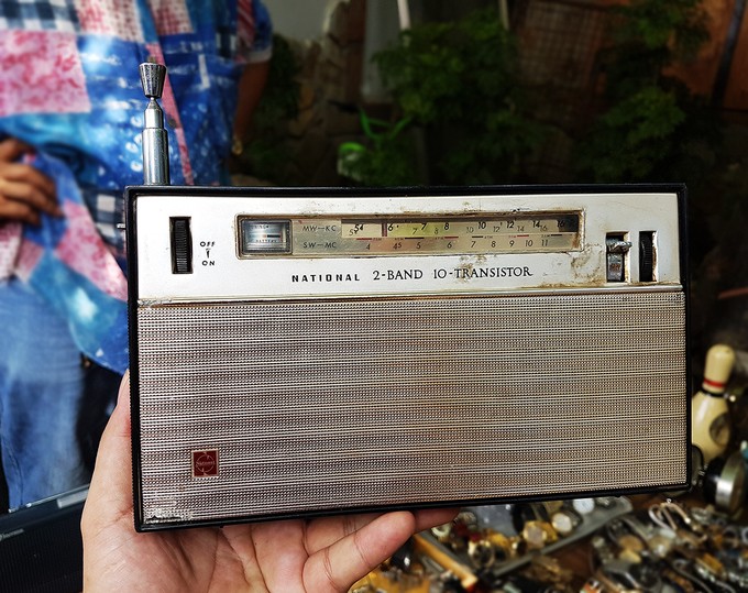 Tìm đồ công nghệ 'chất' giữa chợ ve chai Sài Gòn ảnh 7