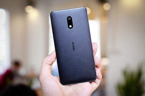 5 smartphone giá tốt, chạy Android mới nhất ảnh 2