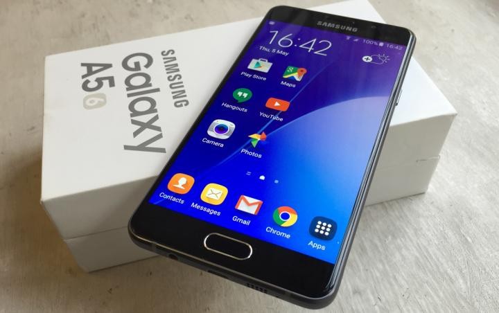 10 smartphone giảm giá đáng chú ý trong tháng 9 ảnh 2