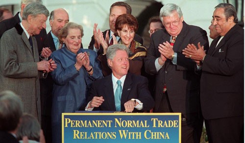 Nạn ăn cắp bản quyền khiến Trump gây chiến thương mại với Trung Quốc ảnh 2