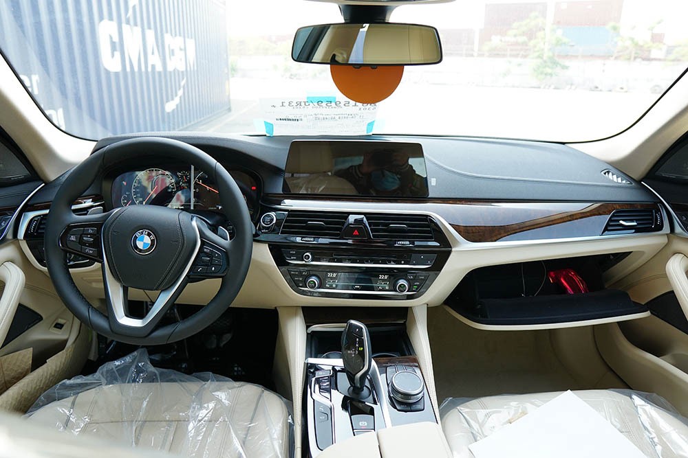 BMW series 5 về Việt Nam, nối lại cuộc đua với E-class ảnh 3