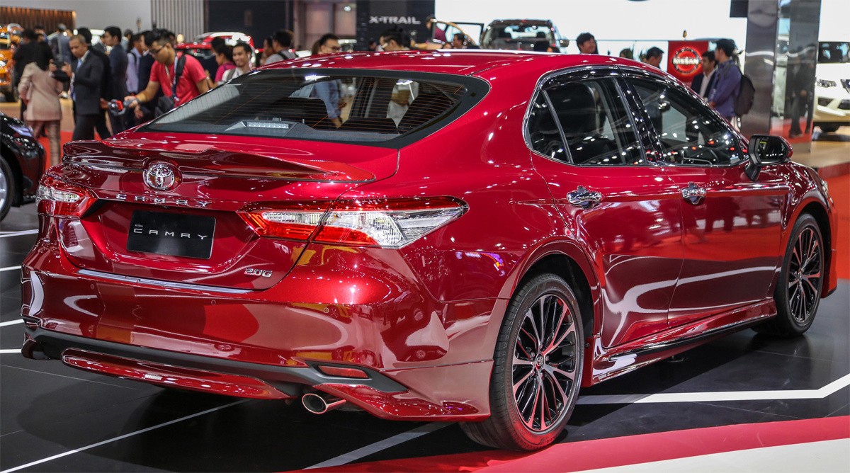 Toyota Camry TRD Sportivo - sedan thể thao ra mắt ảnh 2