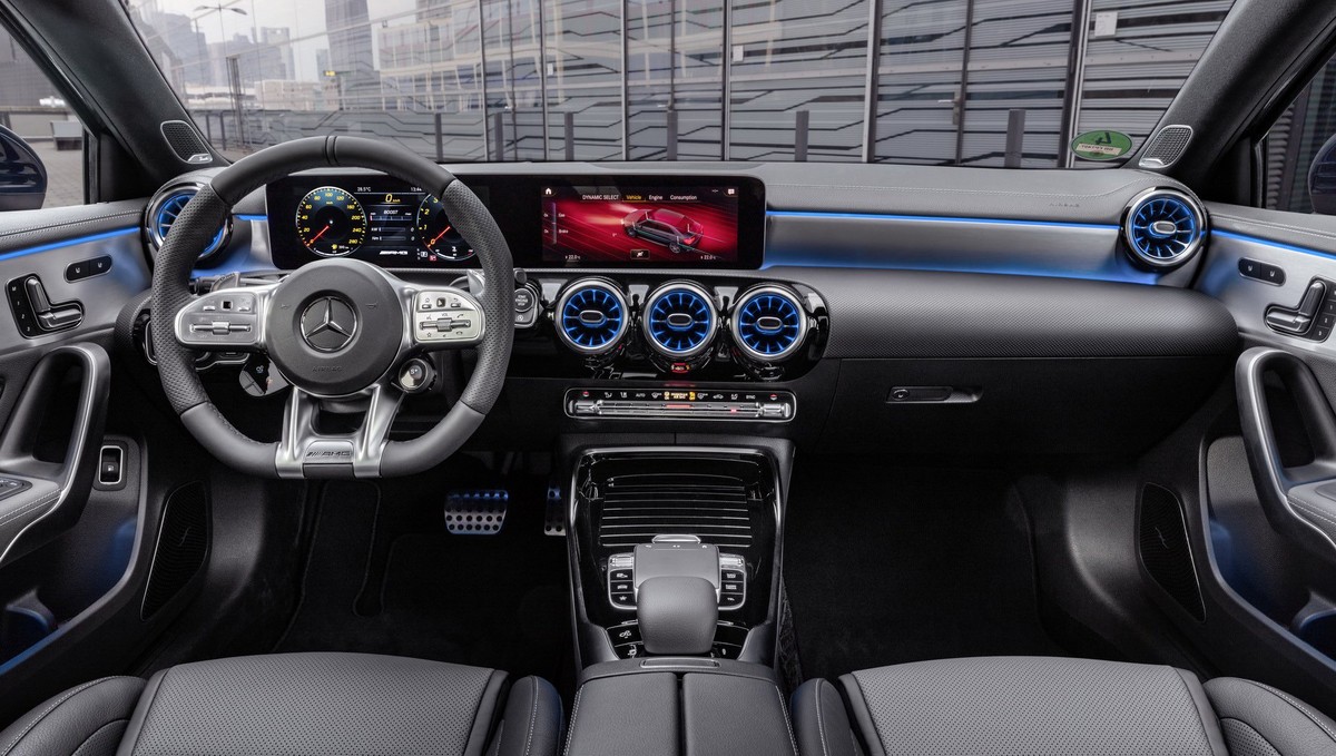 Xe nhỏ thể thao Mercedes-AMG A35 2020 trình làng ảnh 3