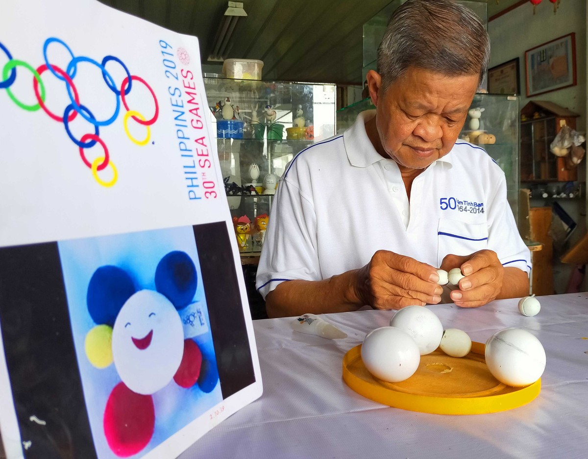 Linh vật Sea Games 30 qua bàn tay kỷ lục gia vỏ trứng của Việt Nam ảnh 1
