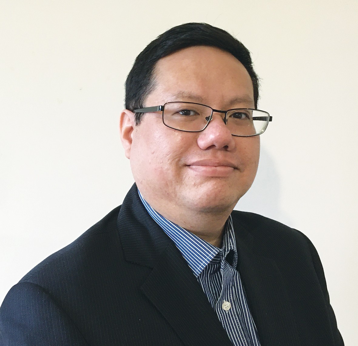 TS. Hồ Quốc Tuấn, Giảng viên Trường đại học Bristol (Anh quốc).