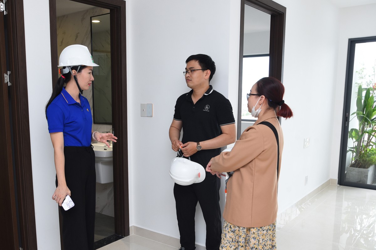Đại bộ phận gia đình trẻ hiện khó tiếp cận nhà ở.