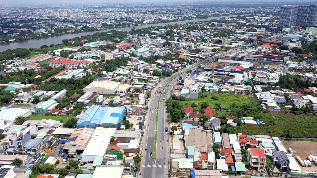 Nơi dự án The Emerald 68 tọa lạc được xem là khu đất hiếm hoi còn sót lại tại vùng giáp ranh TP.HCM sở hữu địa thế 3 mặt tiền đường (Ảnh: Dũng Trần).