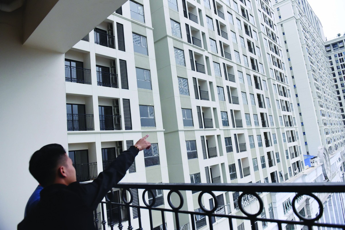 Người trong cùng khu nhà là người hiểu rõ nhất về căn hộ, dự án cũng như khu vực xung quanh. Ảnh: Dũng Minh.