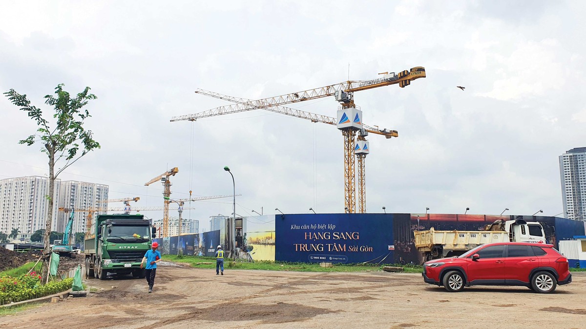 Dự án mới vẫn chủ yếu là phân khúc cao cấp, hạng sang. Ảnh: Lê Toàn.