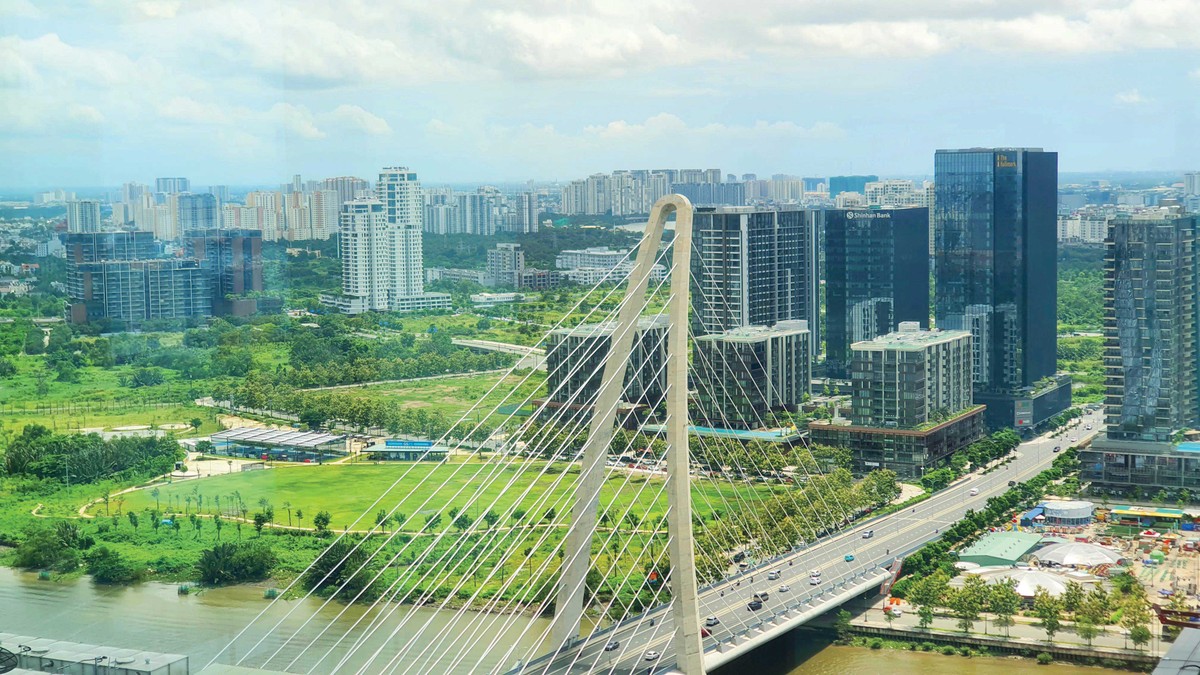 Giá căn hộ tại TP.HCM liên tục leo thang. Ảnh: Lê Toàn.