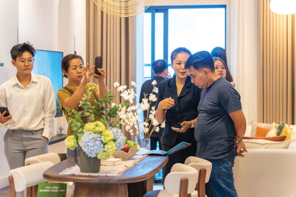 Sản phẩm đa dạng buộc người mua phải lựa chọn kỹ. Ảnh: Việt Dũng.