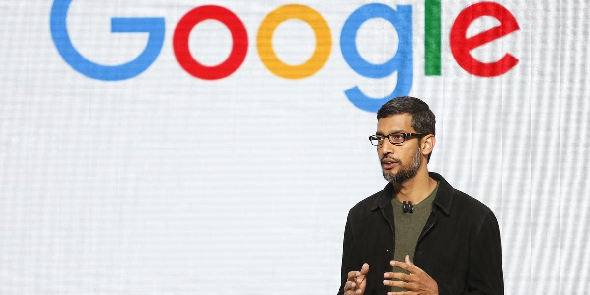 Google chỉ trích lệnh cấm nhập cư của Tổng thống Trump, gọi nhân viên sớm về Mỹ ảnh 1