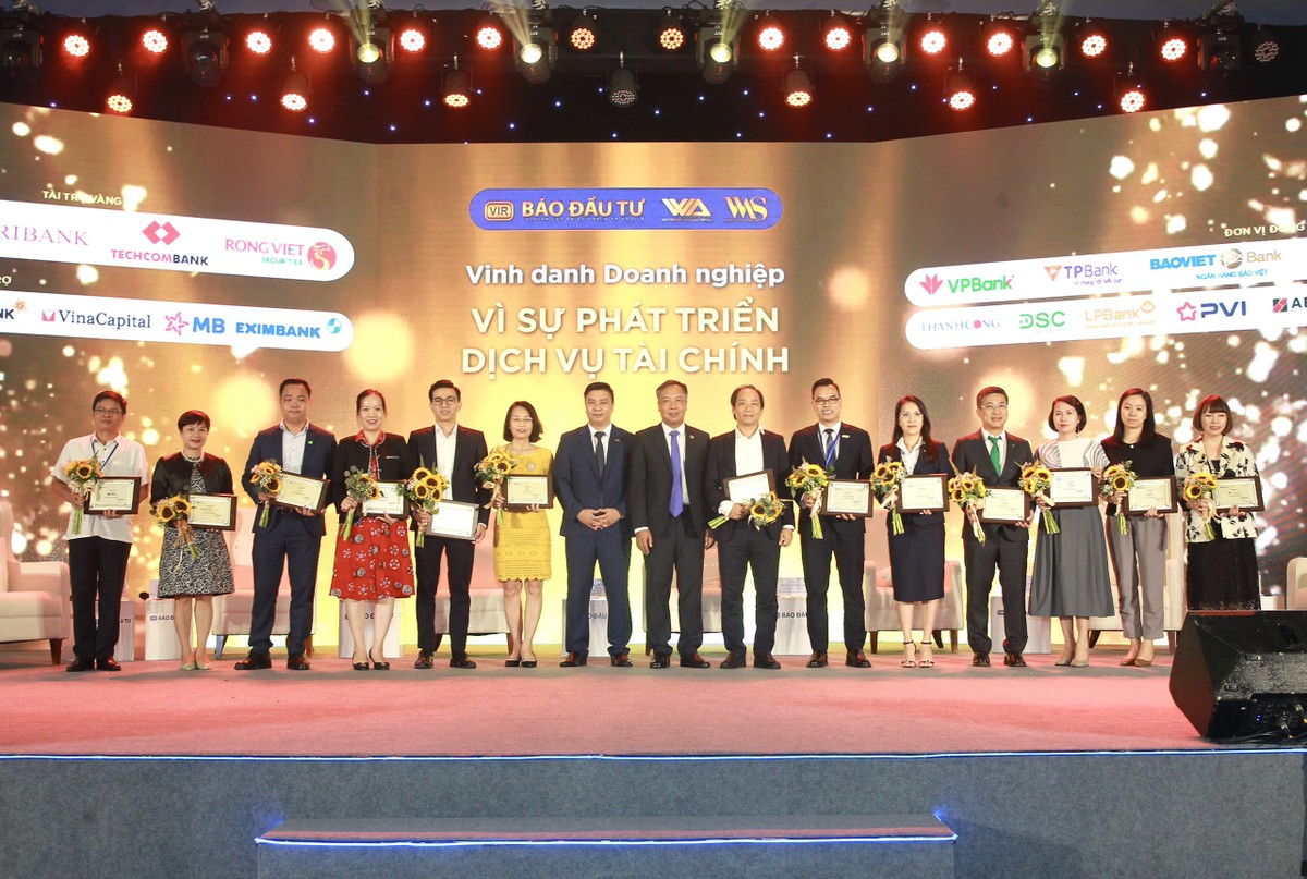 Đại diện các Kl991.com World Cup 2026 Chính Thức nhận Vinh danh