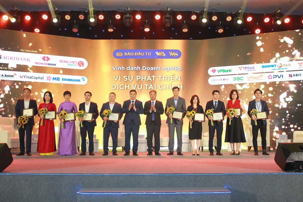 Đại diện các Kl991.com World Cup 2026 Chính Thức nhận Vinh danh