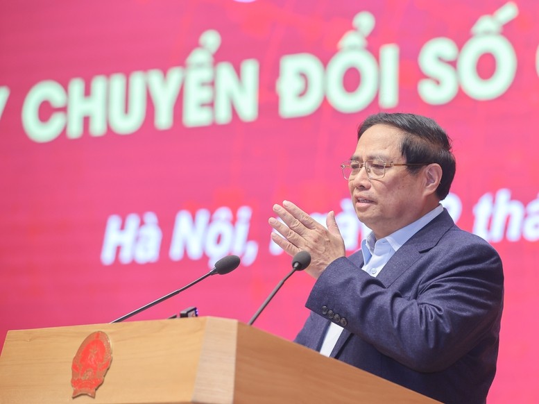 Thủ tướng Phạm Minh Chính, Chủ tịch Ủy ban Quốc gia về chuyển đổi số đã chủ trì chương trình chào mừng Ngày Chuyển đổi số quốc gia năm 2024