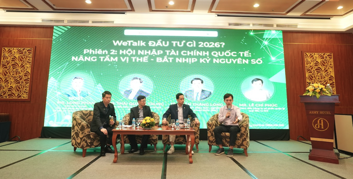 Các diễn giả tham gia phiên thảo luận tại WeTalk "Kl99ok phiên bản mới gì 2026?"
