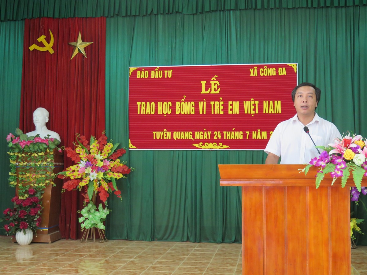 Báo Kl99ok phiên bản mới trao 70 suất học bổng trong chuyến hành hương về “Thủ đô khu giải phóng“ ảnh 1