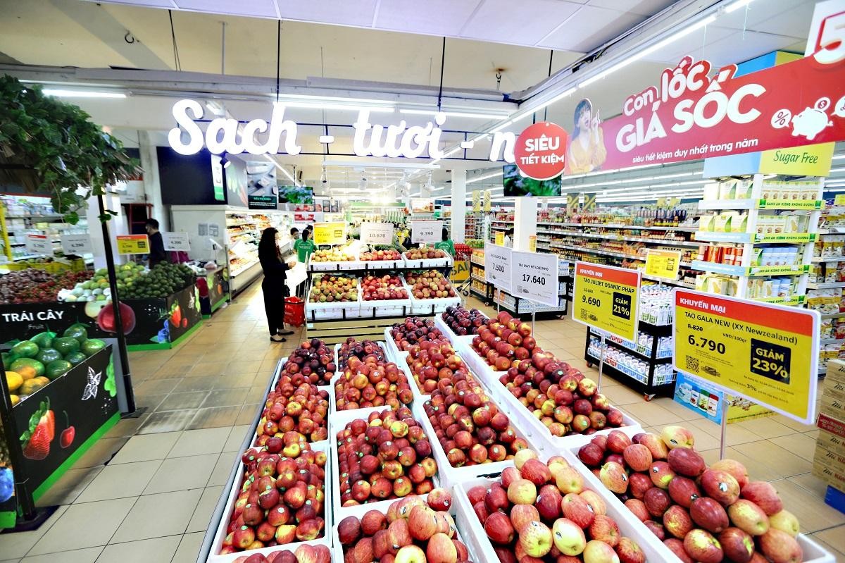 Thực phẩm tươi sống là một trong những danh mục chủ chốt thu hút khách hàng đến VinMart