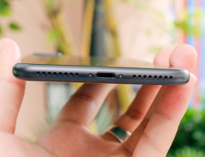 iPhone 7 Plus đầu tiên về Việt Nam, giá gần 38 triệu đồng ảnh 9